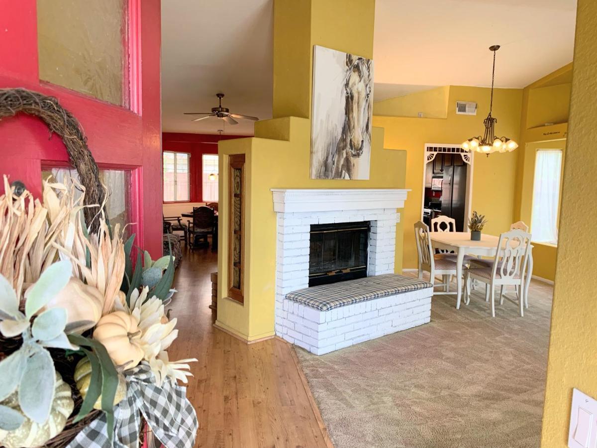 Vineyard Vista Suite With Tv And Private Bathroom Hemet Bagian luar foto