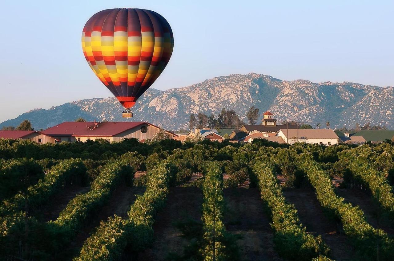 Vineyard Vista Suite With Tv And Private Bathroom Hemet Bagian luar foto