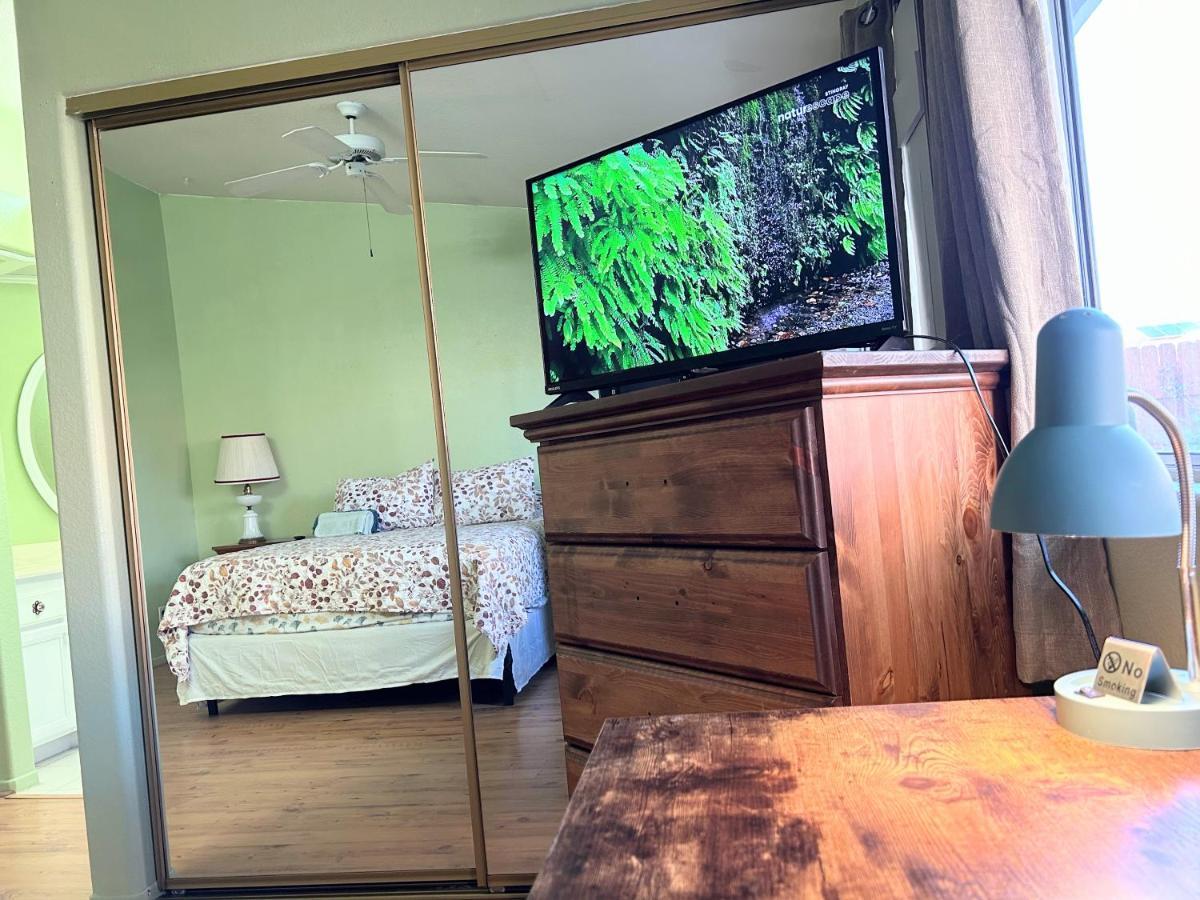 Vineyard Vista Suite With Tv And Private Bathroom Hemet Bagian luar foto