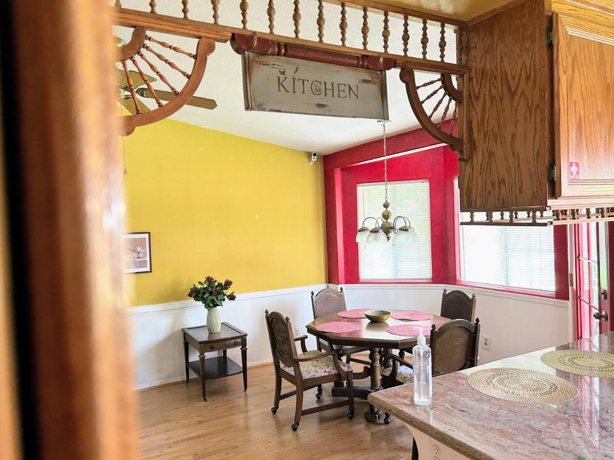 Vineyard Vista Suite With Tv And Private Bathroom Hemet Bagian luar foto